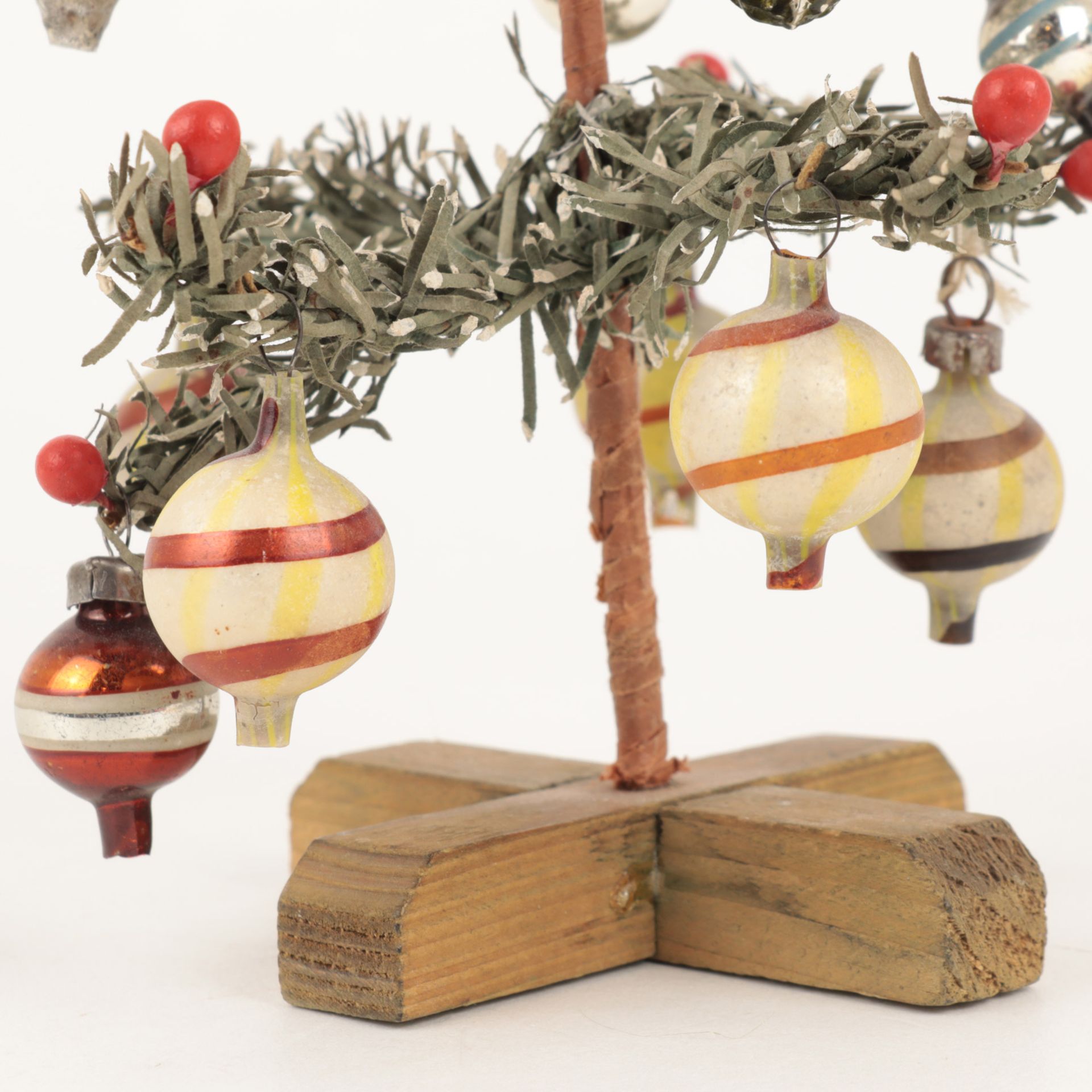 Erzgebirge – Miniaturchristbaum - Bild 4 aus 4