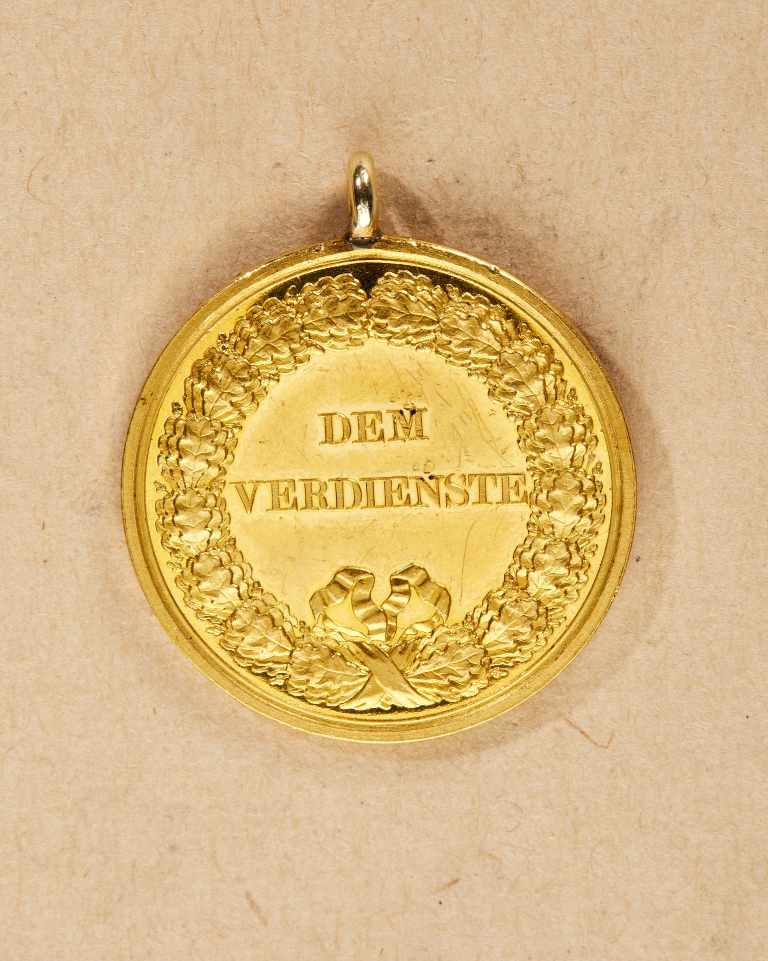 Württemberg: Goldene Zivilverdienstmedaille mit dem Bild des König Karl (1864-91) - Image 2 of 2