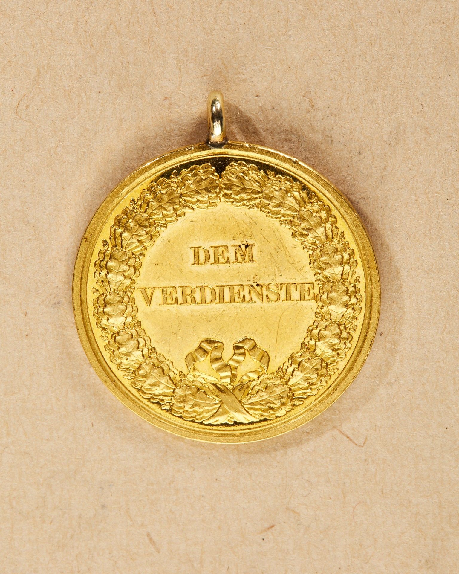 Württemberg: Goldene Zivilverdienstmedaille mit dem Bild des König Karl (1864-91) - Image 2 of 2