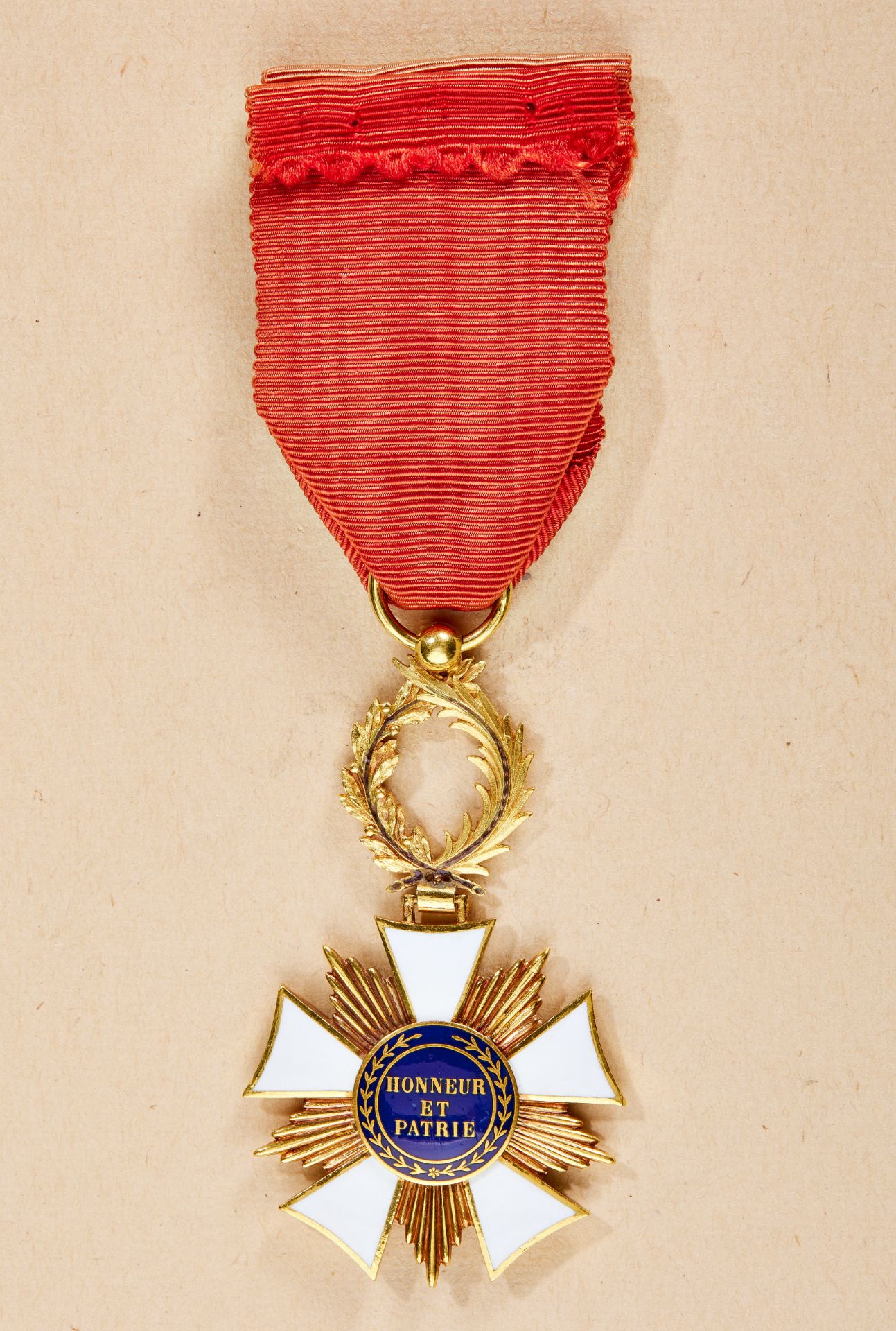 Maison d´Education de la Legion d´Honneur. Kreuz der Professorinnen, Modell 1881. - Bild 2 aus 2