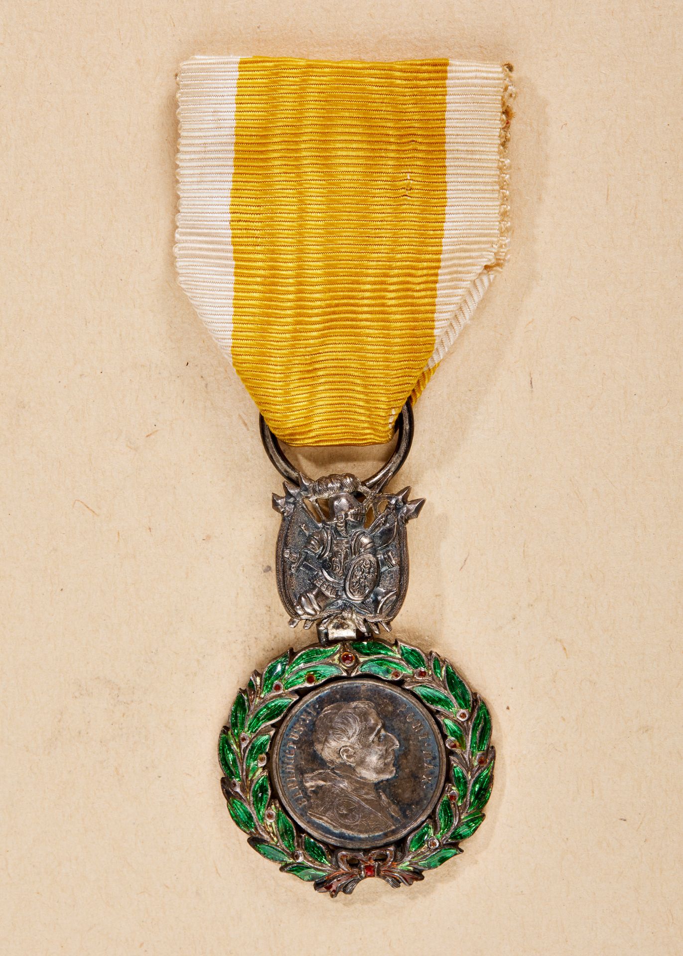 Silberne Bene Merenti Medaille Papst Benedikt XV. für Militärverdienst.