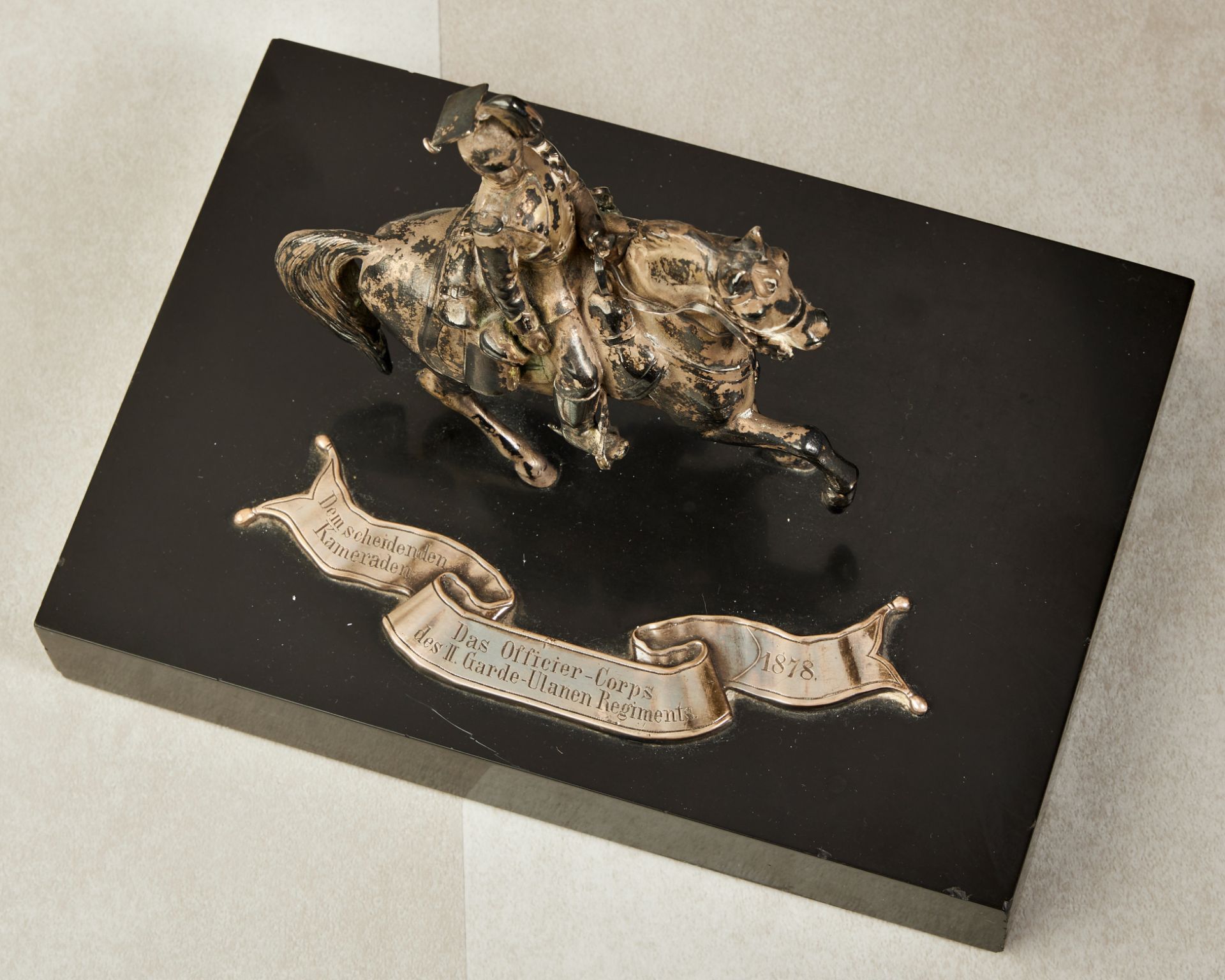 Preussen : Offiziersgeschenk aus dem 2. Garde - Ulanen - Regiment in Form eines berittenen Ulanen. - Bild 2 aus 3