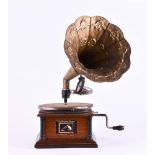 Gramophone, His Masters Voice around 1900