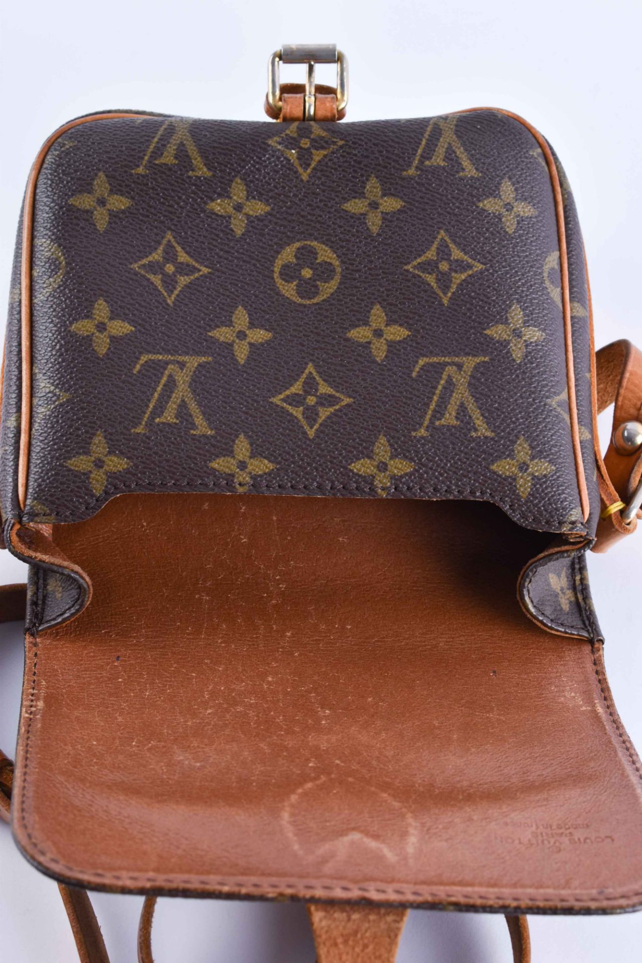 Louis Vuitton crossbody bag - Image 4 of 6