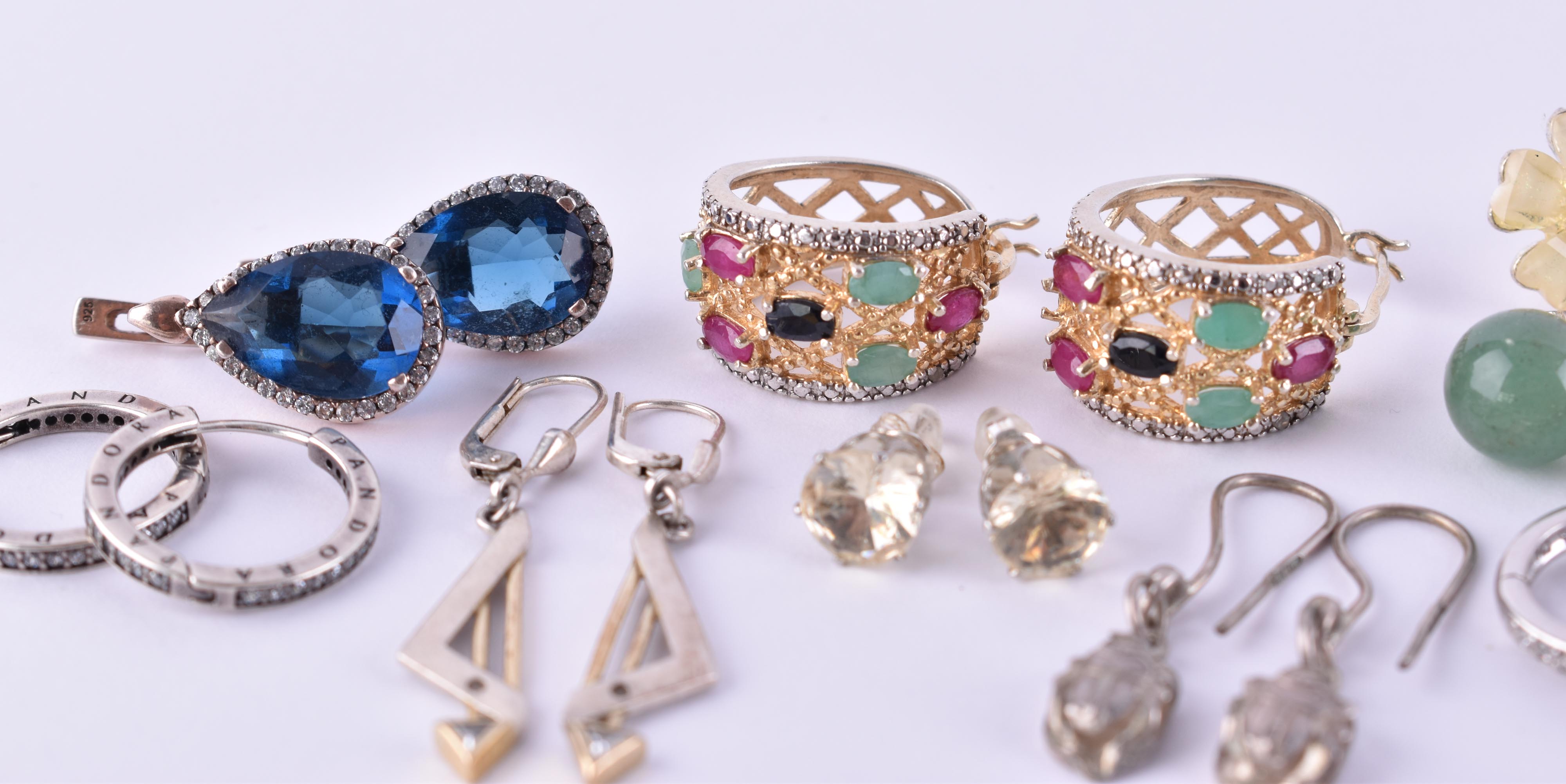 A group of Jewellery earrings / stud earrings - Image 2 of 4