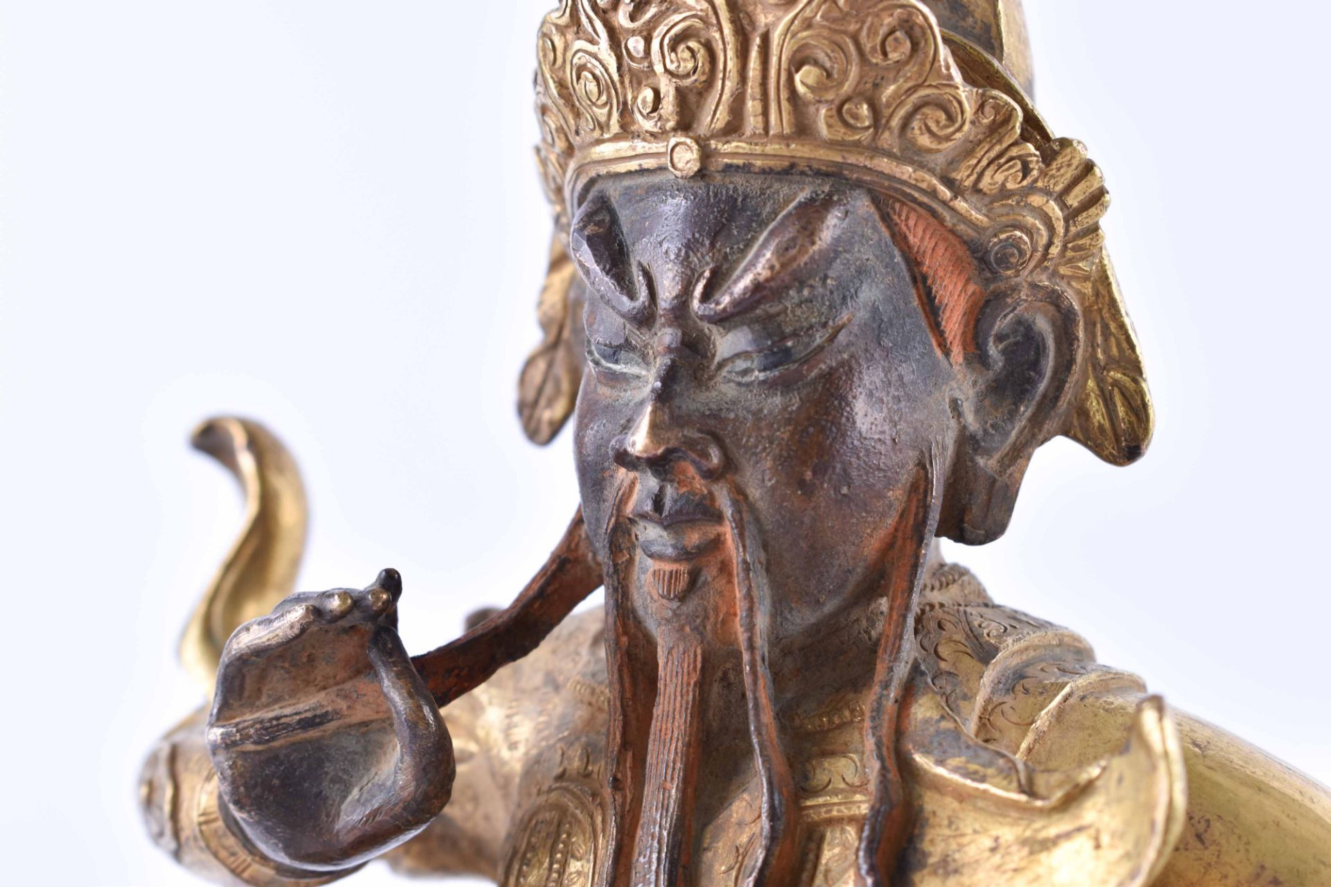 A fine gilt-bronze Figure of GUANDI, China, 19th century - Bild 7 aus 8