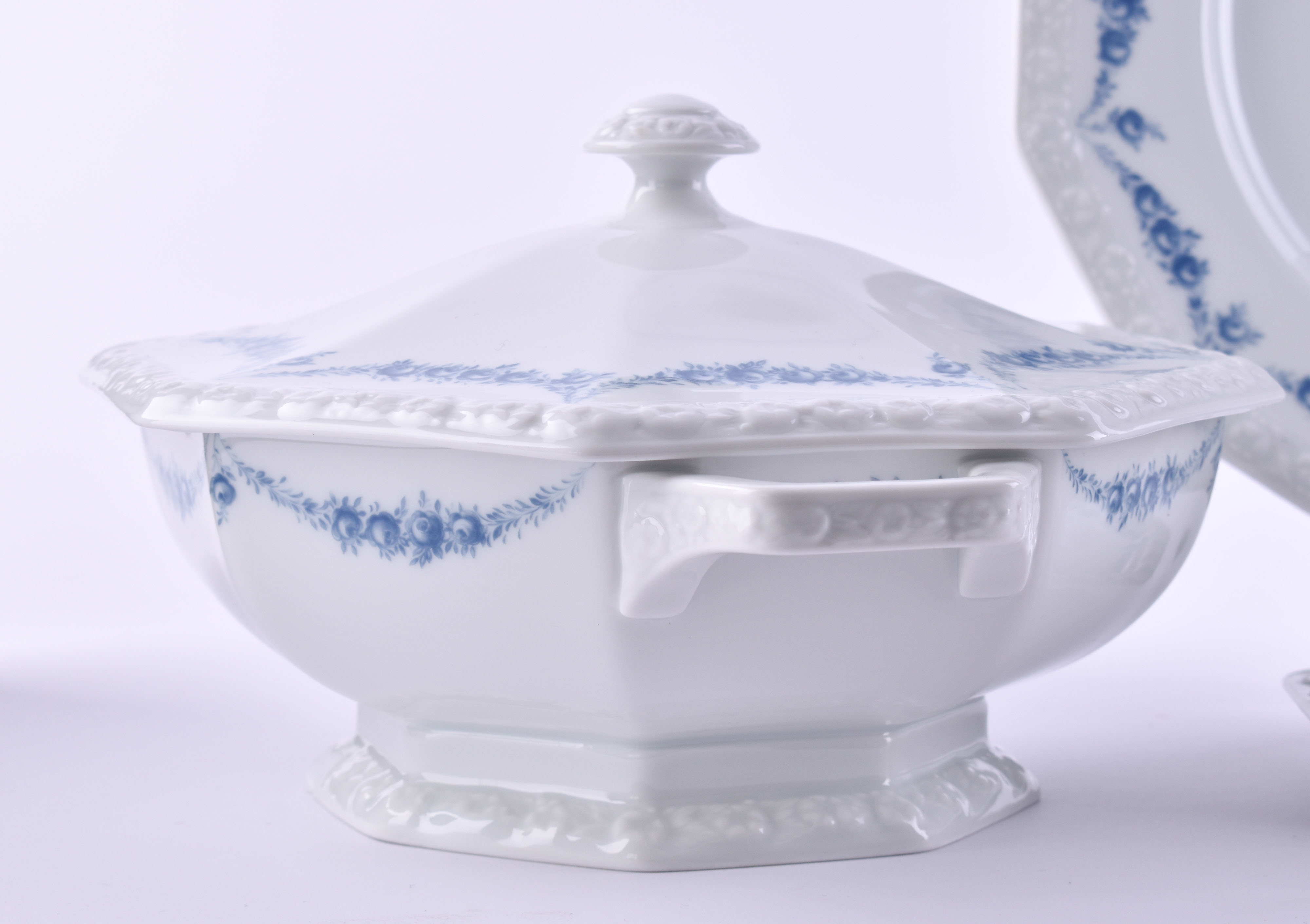 A group of porcelain Rosenthal Classic - Image 5 of 7