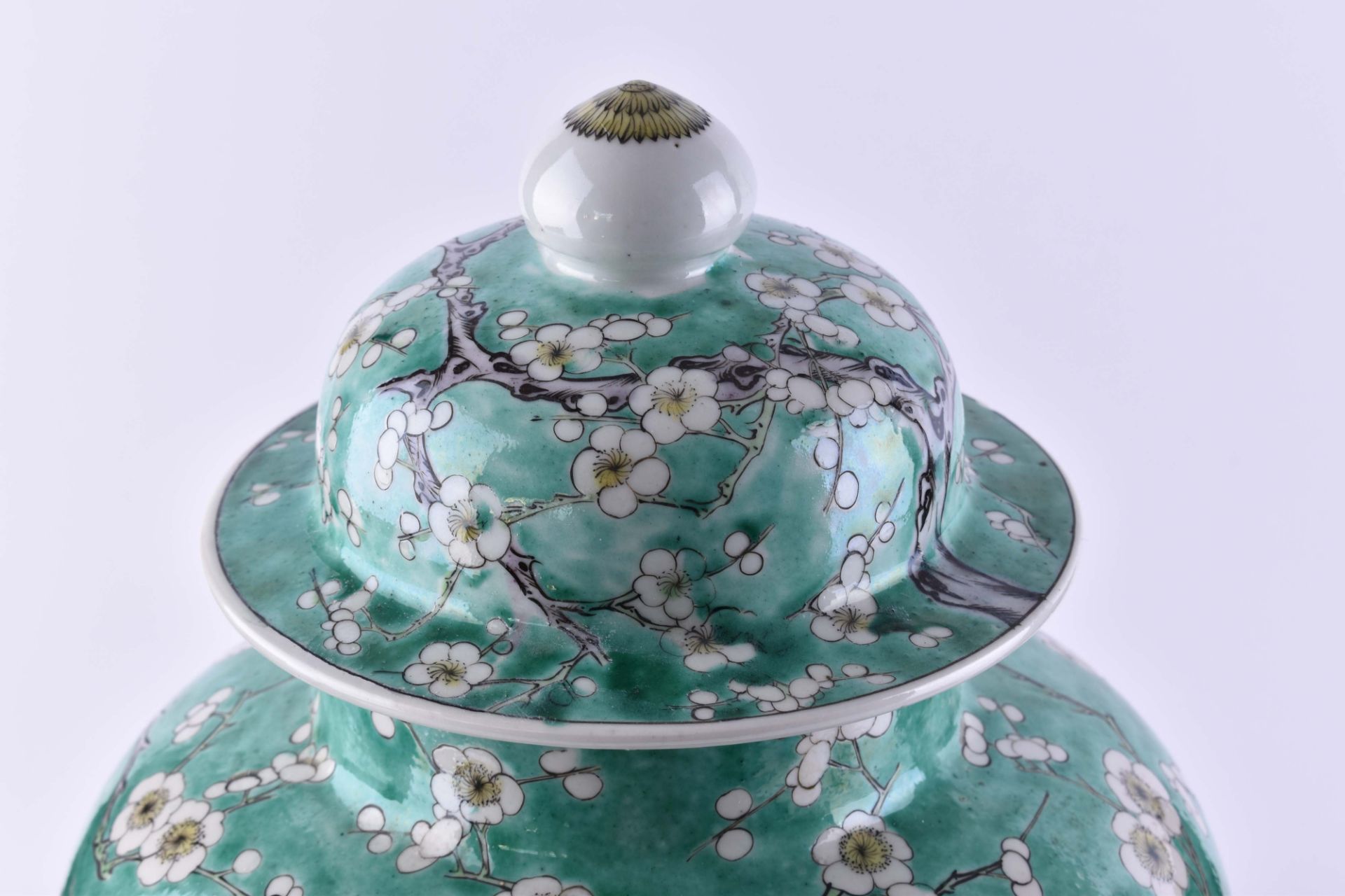 Lidded vase China Qing period - Bild 3 aus 6
