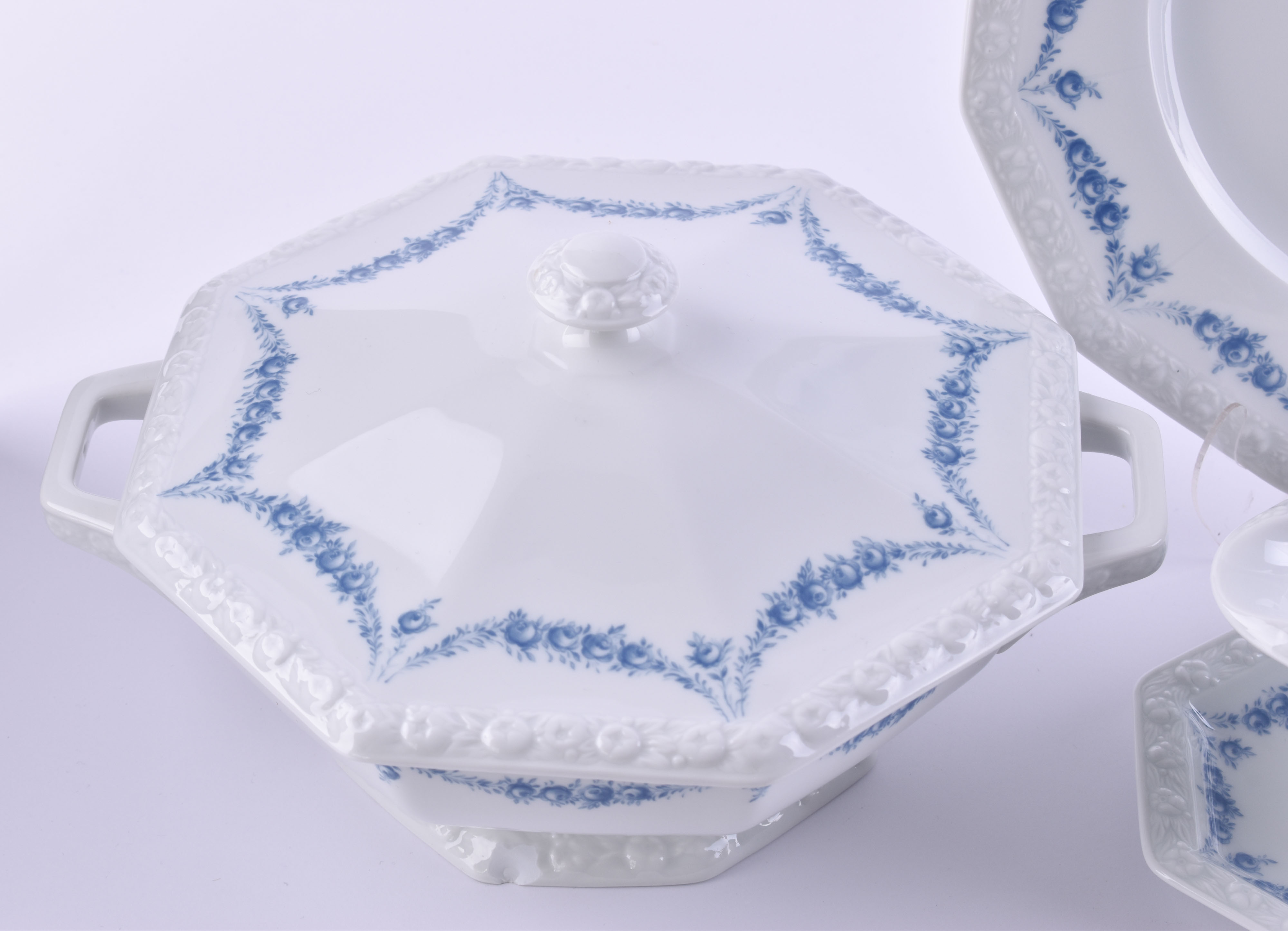 A group of porcelain Rosenthal Classic - Image 3 of 7