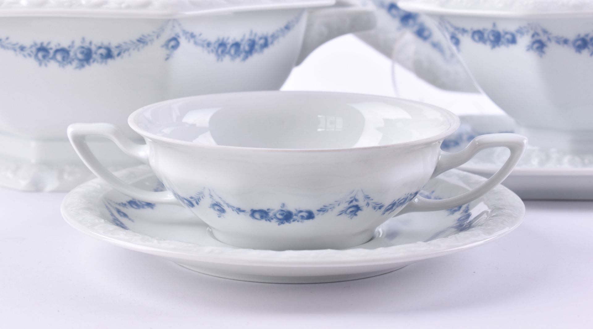 A group of porcelain Rosenthal Classic - Image 2 of 7