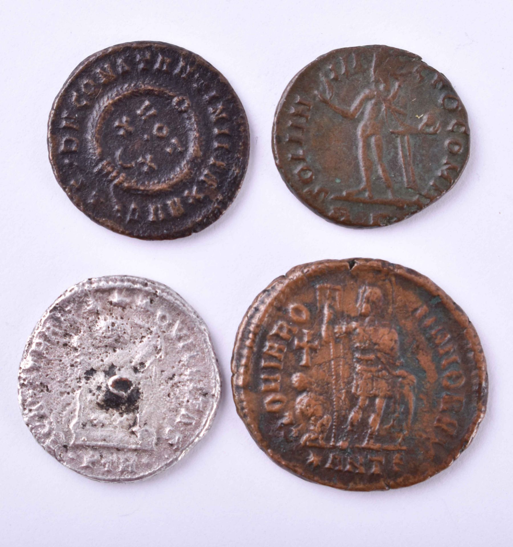 A group of antique Roman coins - Image 3 of 3