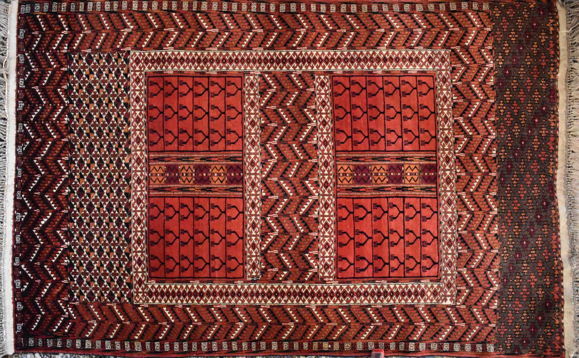  Ersari Hatschlu carpet around 1930