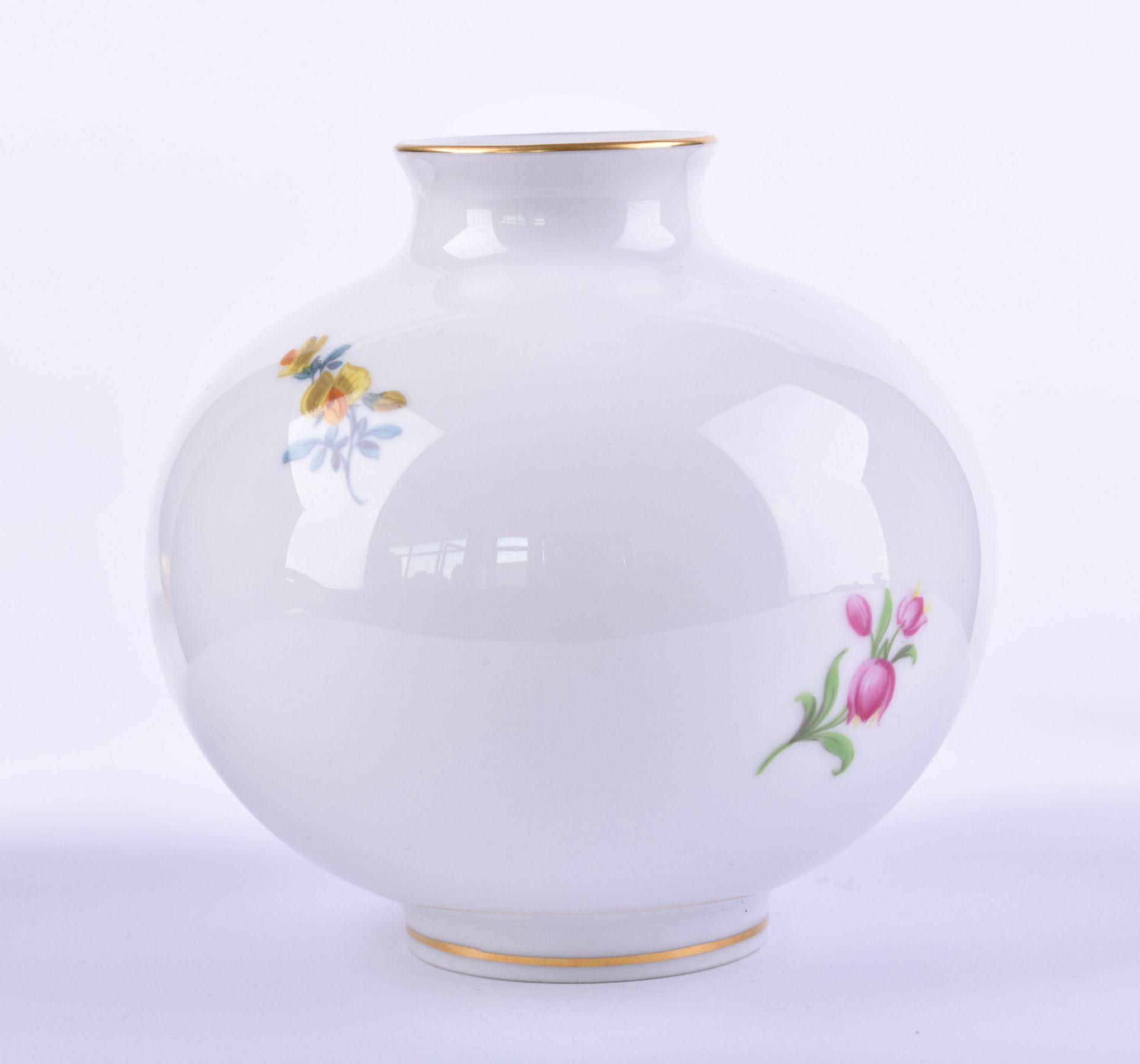 Spherical vase Meissen  - Image 2 of 4