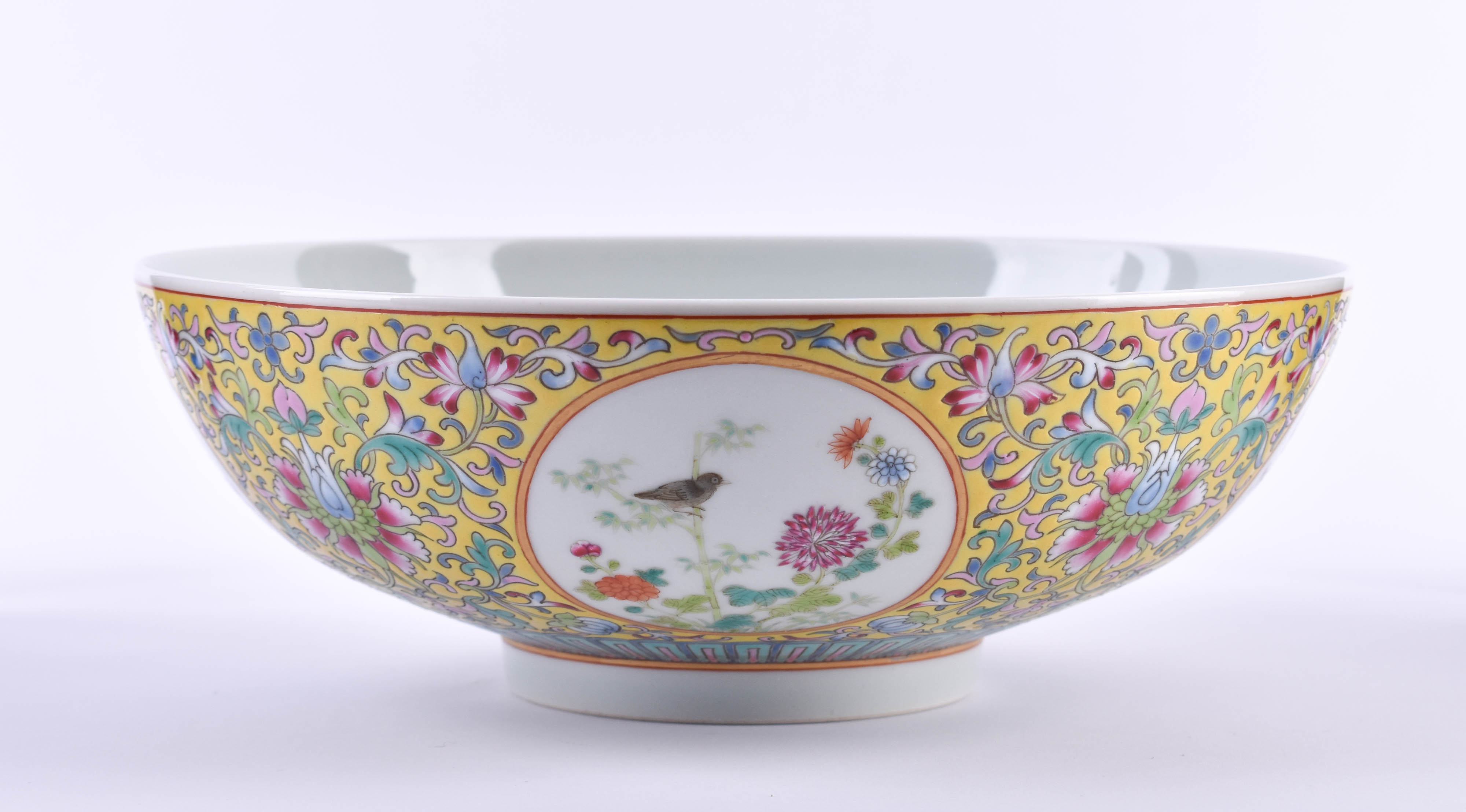  Famille rose bowl late Qing dynasty - Image 8 of 12