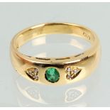 Smaragd Brillant Ring GG 750punziert Gelbgold 750 (18 Karat), ca. 3,3 Gramm, leicht bo