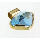 Blautopas Anhänger GG 333punziert Gelbgold 333 (8 Karat), ca. 3,8 Gramm, dreipassige