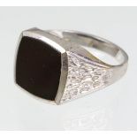 Onyx Herren Ring WG 333punziert Weißgold 333 (8 Karat), ca. 4,3 Gramm, Ringkopf mit q