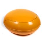 Senftenberger Sitzei *Garden Egg*das vom ungarischen Designer Peter Ghyczy gestaltete
