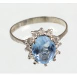 Blautopas Ring Silberpunziert 925, ca. 3 Gramm, quer zur Ringschiene gestellter erhöh