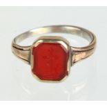 antiker Karneol Ring mit Gravur GG 333geprüft Gelbgold 333 (8 Karat), ca. 2,7 Gramm,