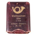 Etui Weihnachten 1916zweiteiliges rotes Pappetui mit goldgeprägter Aufschrift *eihnac
