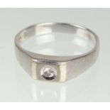Brillant Ring WG 585punziert Weißgold 585 (14 Karat), ca. 3,5 Gramm sowie Signet (ung