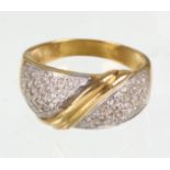 Zirkonia Ring GG 585punziert Gelbgold 585 (14 Karat), ca. 6,55 Gramm, leicht bombierte