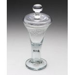 barockes Kelchglas mit Deckelfarbloses leicht schlieriges Glas mundgeblasen, massiver