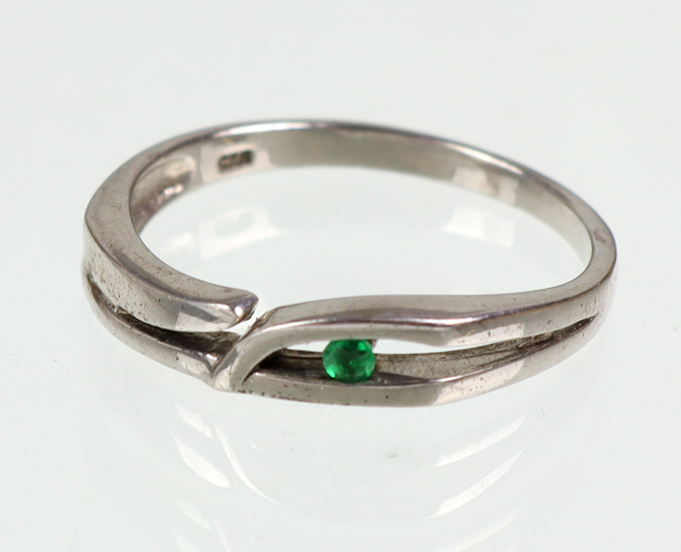 Smaragd Ring Silber 925punziert, Gewicht ca. 1,84 Gramm, Ringkopf mit Smaragd (Sambia)
