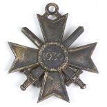Zweitstück in Silberpunziert 835, Kriegsverdienstkreuz mit Schwertern 2. Klasse 1939,