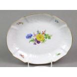 Meissen Schale Gotzkowsky *Blumenbouquet*Porzellan mit unterglasurblauer Schwertermark