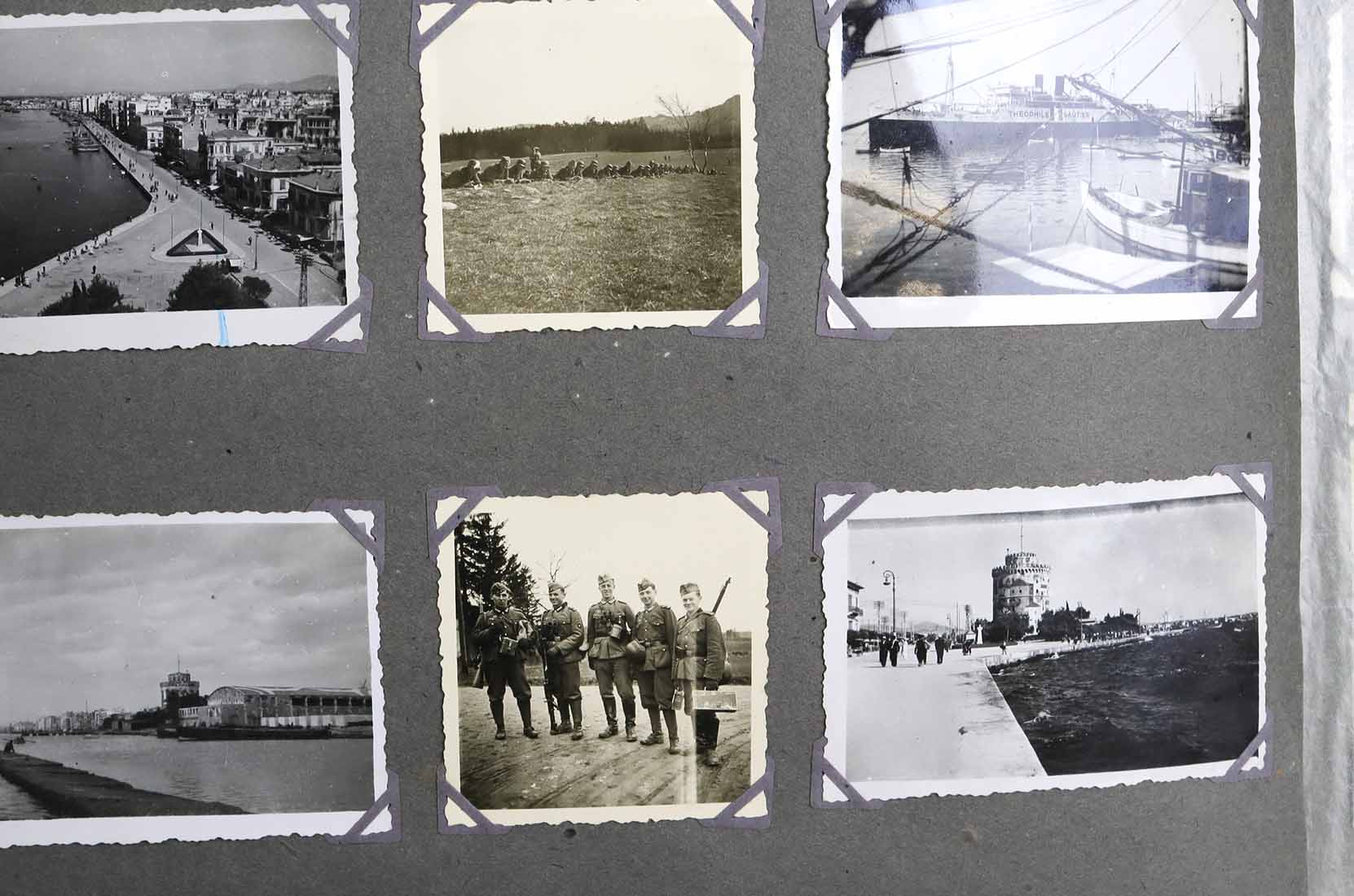Erinnerungsalbum mit Seidentuchgefüllt mit 83 kleinformatigen SW Fotos, überwiegend - Image 3 of 5