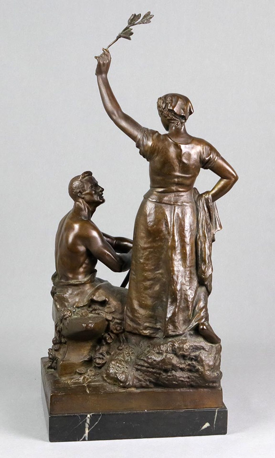 Arbeit krönt - Götze, Martin um 1900Bronze patiniert, signiert Martin Götze, bezeic - Image 5 of 7