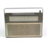 Kofferradio *Radiotone*Model No. PRR-742, Kunststoffgehäuse mit schauseitiger Senders