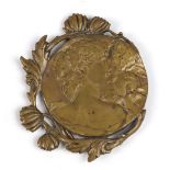 Jugendstil Gürtelschließe um 1905/10 Bronze mit geprägter Darstellung einer jungen