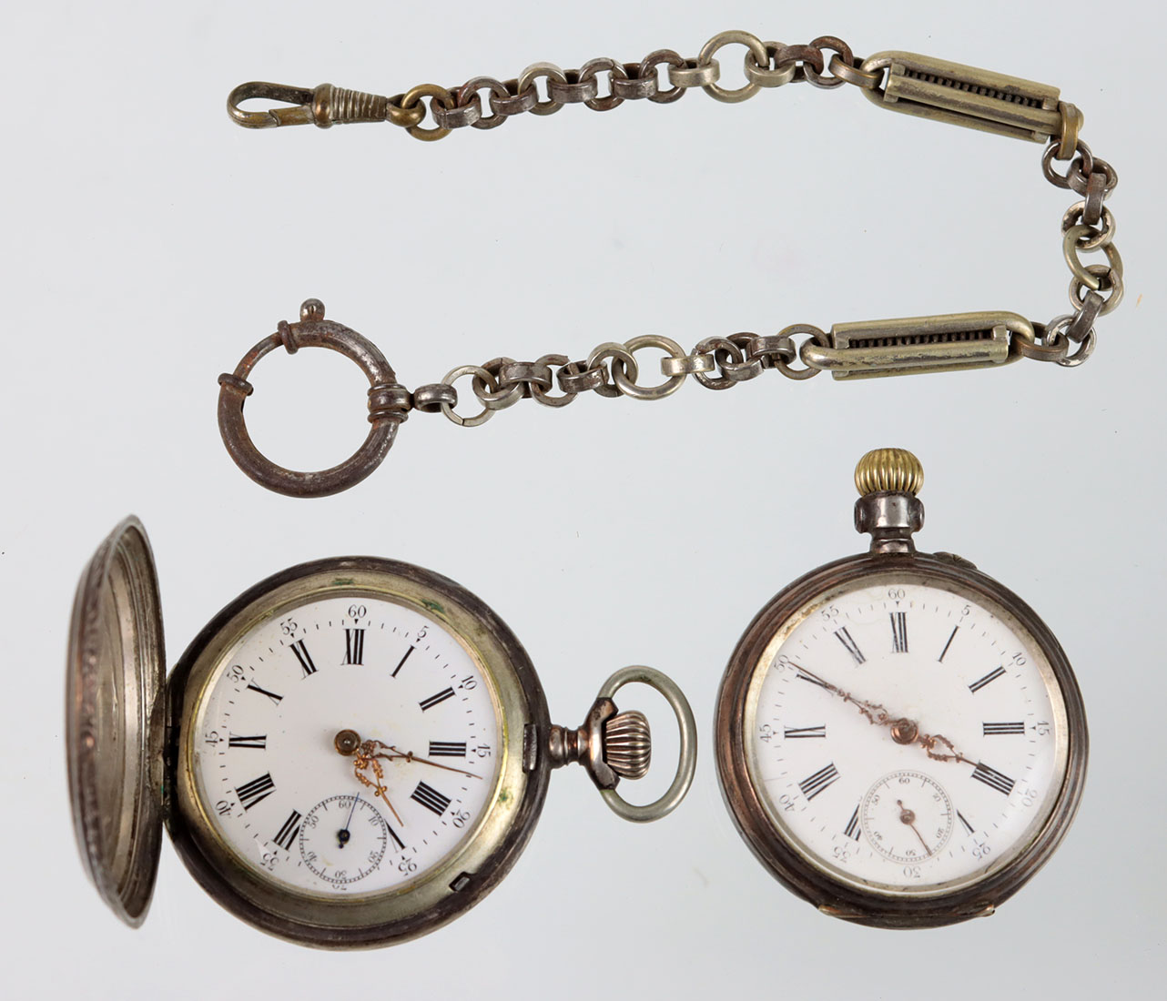 2 Herren Taschenuhren um 1900 reich mit Floralgravur verzierters Uhrengehäuse in Silb
