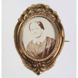 Viktorianische Goldbrosche mit Portraits