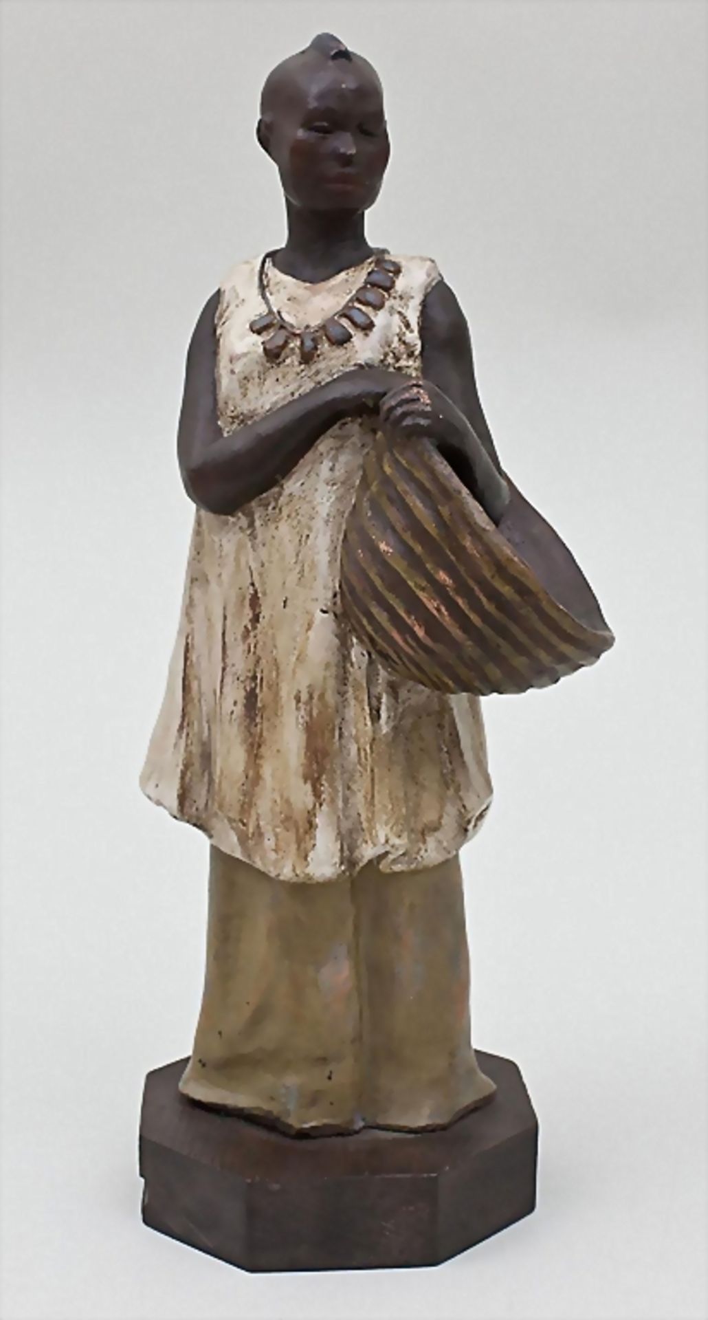 Figur einer Afrikanerin/Earthenware Sculpture Of An African Woman, Yvon Roy, Frankreich, 1. Häl