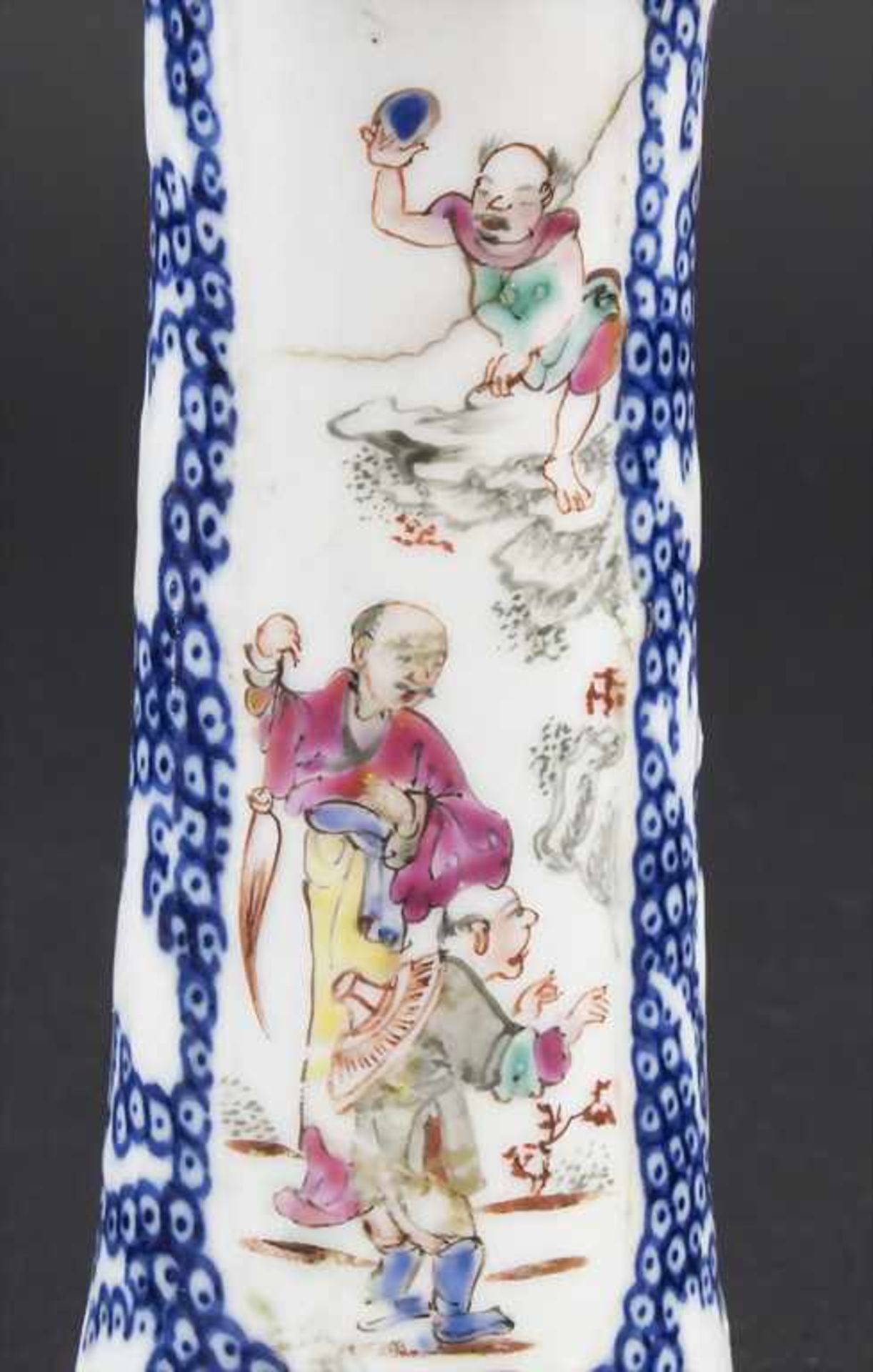 Ziervase / A decorative porcelain vase, China, Qing Dynastie (1644-1911), 18. Jh.Mater - Image 8 of 9