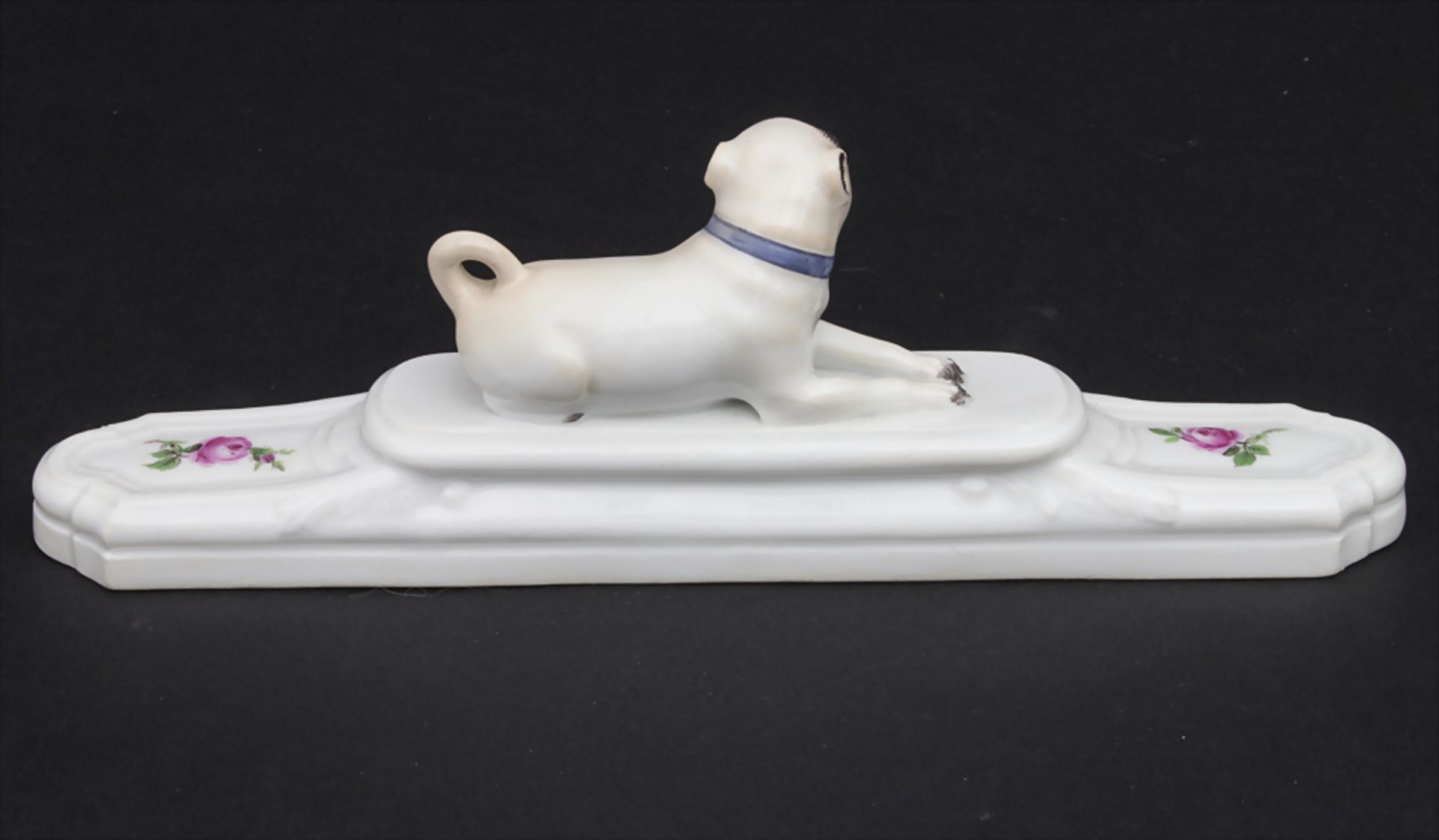 Briefbeschwerer mit Mops / A paperweight with a pug dog, Meissen, Mitte 19. Jh.Materia - Image 4 of 7