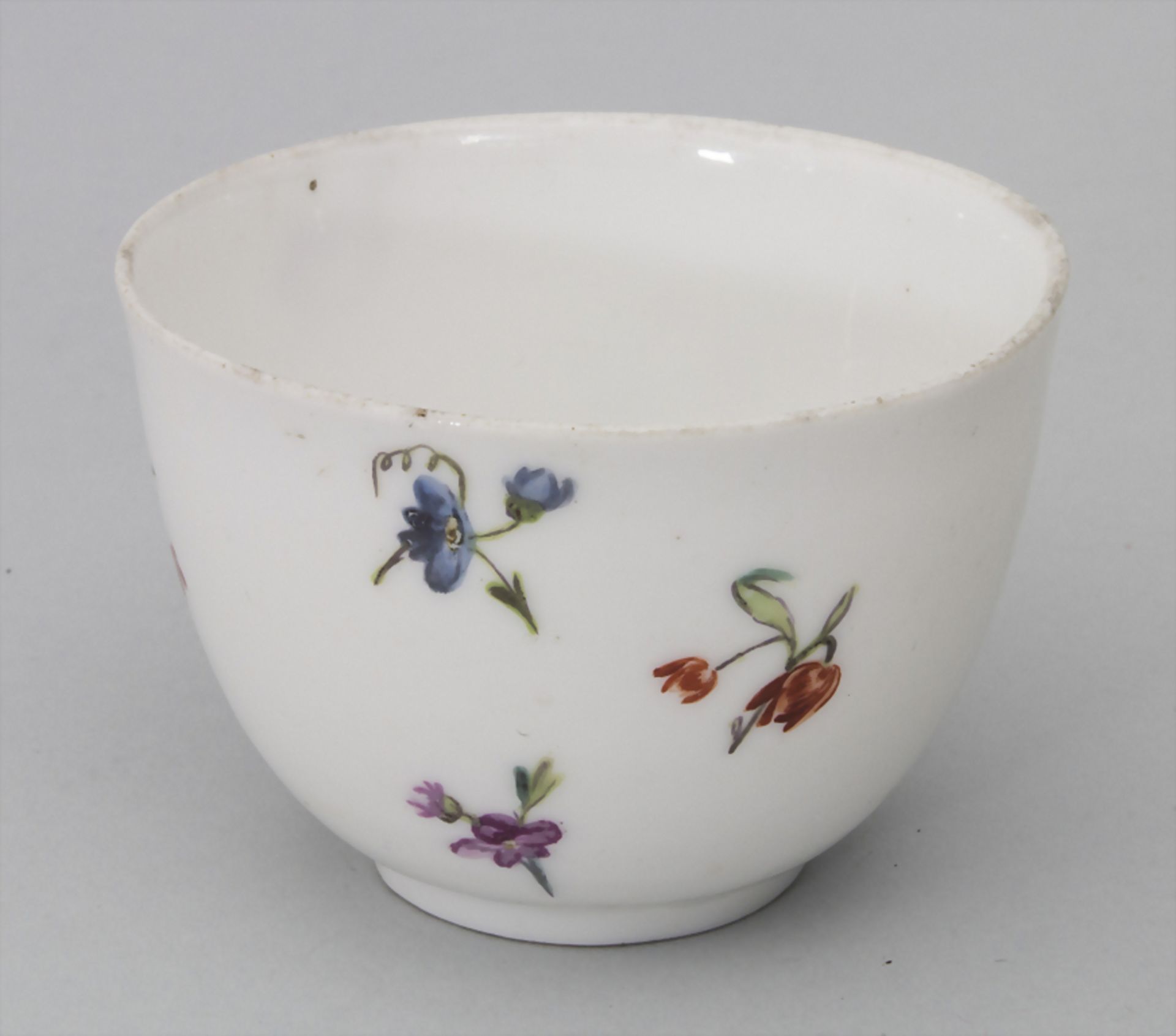 Koppchen mit Blumenmalerei / A cup with flowers, Amstel, um 1785Material: Porzellan, p - Bild 2 aus 6