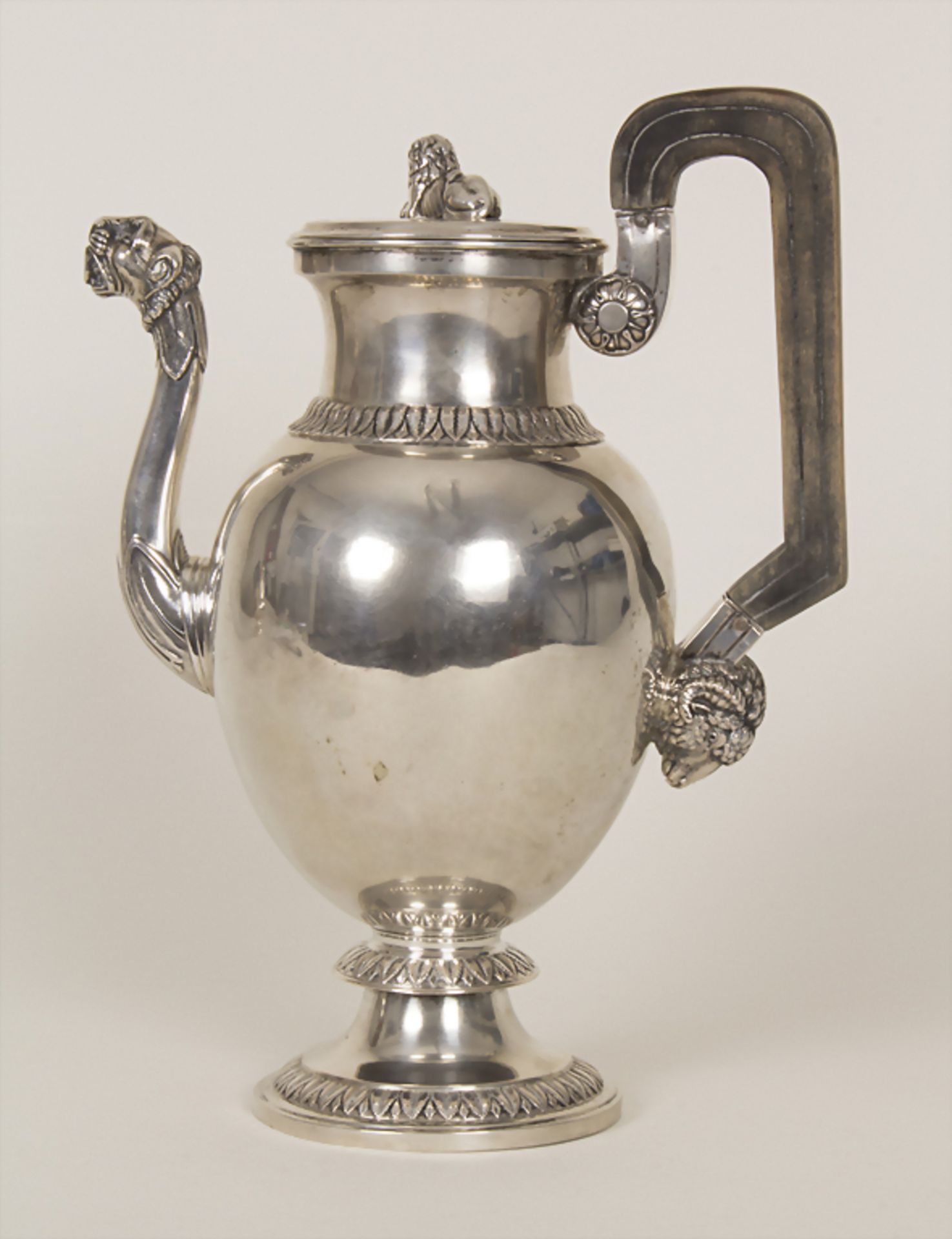 Empire Kaffeekanne / An Empire silver coffee pot, Georg Wilhelm Aldefeld, Bremen, nach 1794<