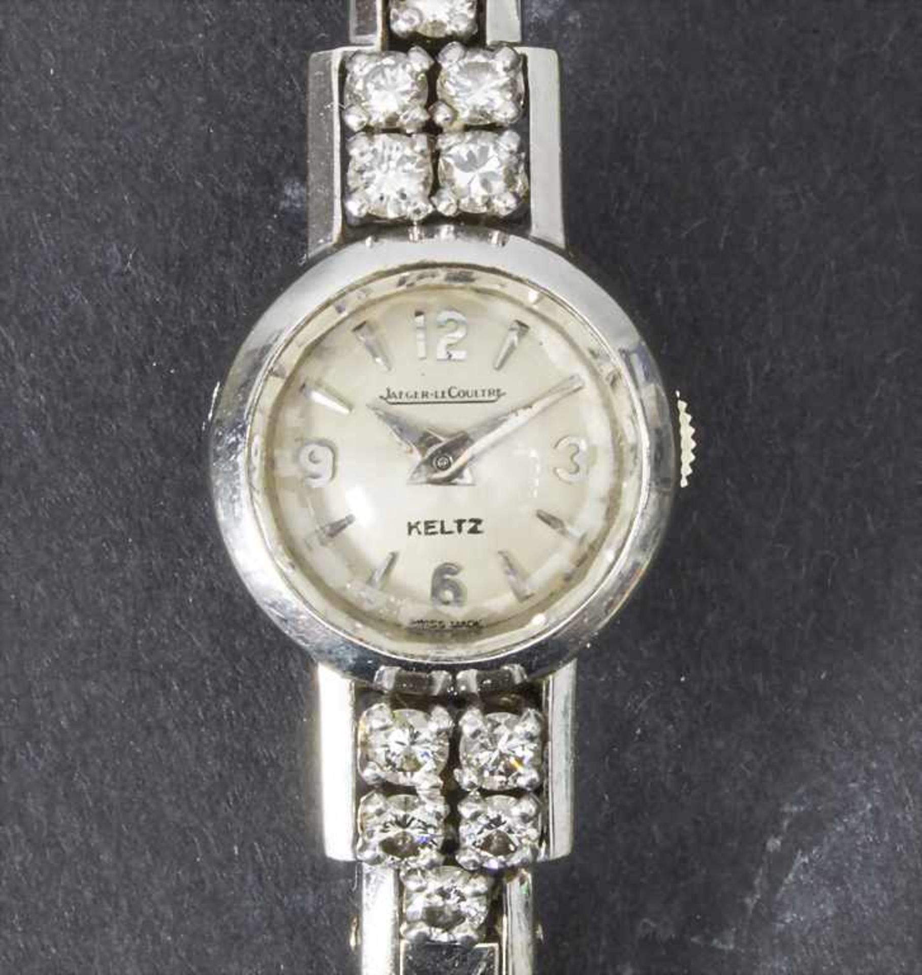 DAU / A gold ladies wristwatch with diamonds, Jaeger-Le Coultre, Swiss, um 1960Gehäus