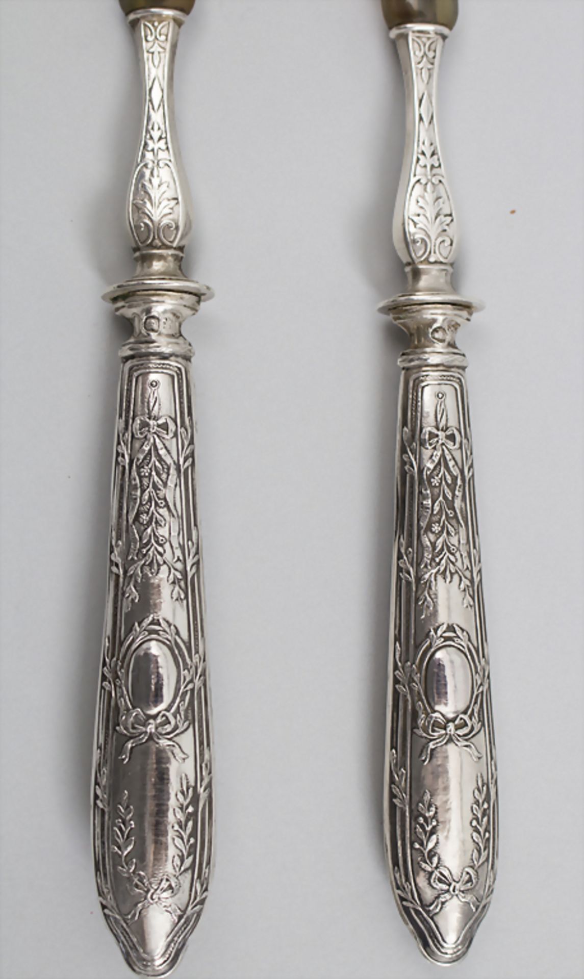 Salatbesteck / Salad servers, GARD, Paris, Ende 19. Jh.Material: Griffe 950er Silber, - Bild 3 aus 6