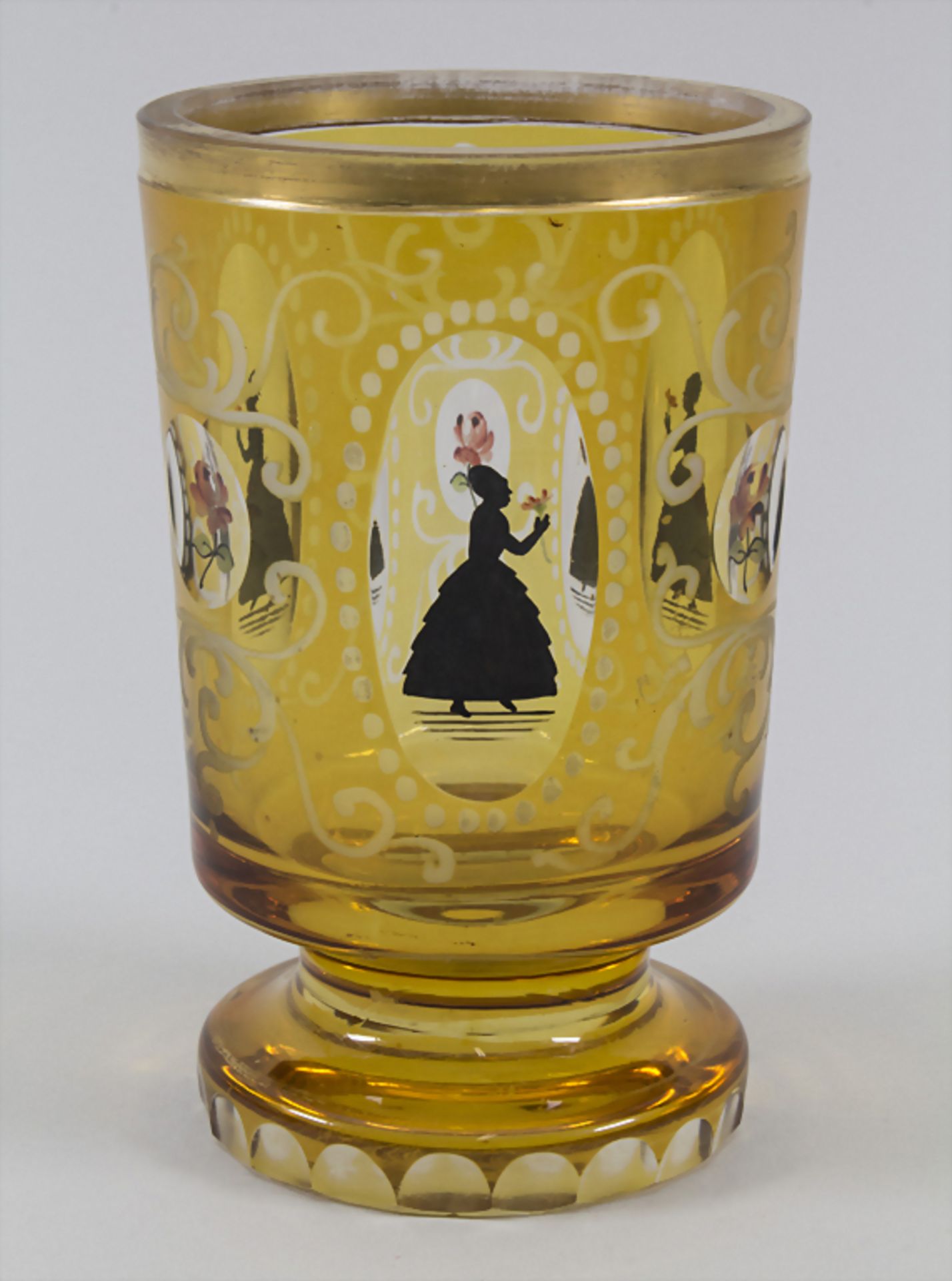 Bäderglas / A glass with Biedermeier decor, Böhmen, 19. Jh.Material: Klarglas, gelb - Image 2 of 6