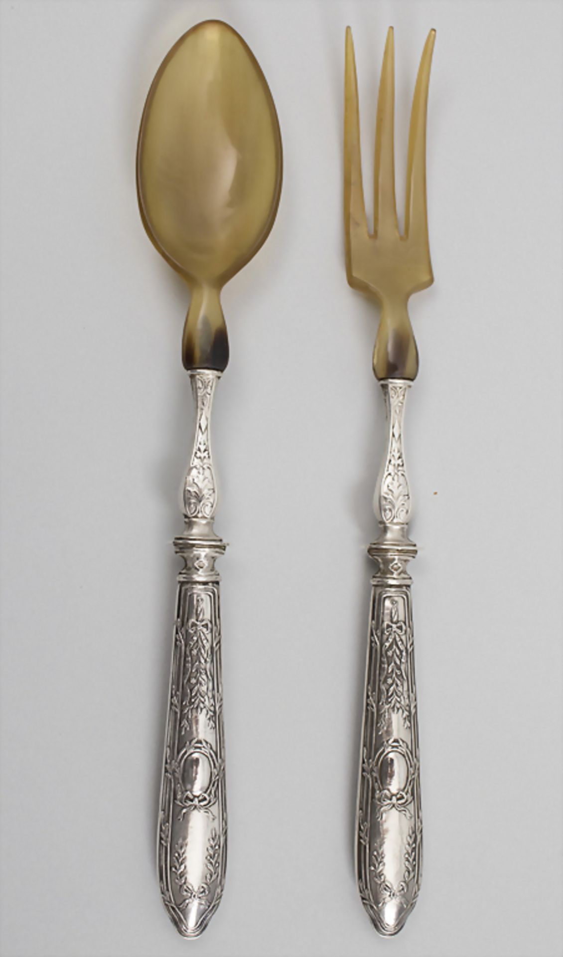 Salatbesteck / Salad servers, GARD, Paris, Ende 19. Jh.Material: Griffe 950er Silber,