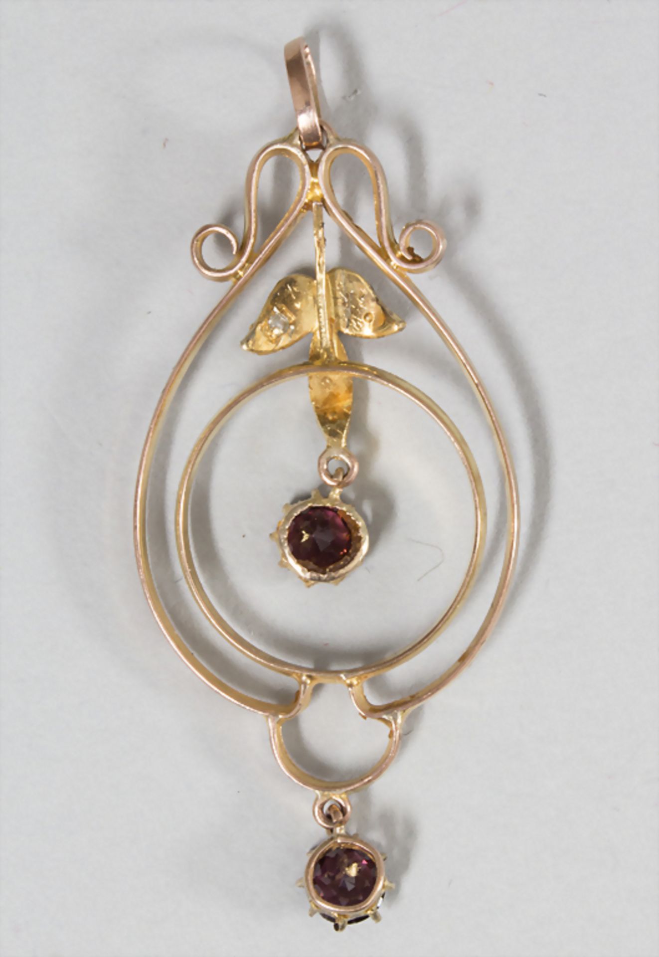 Jugendstil Anhänger / An Art Nouveau pendant, England, um 1900Material: Roségold, ro