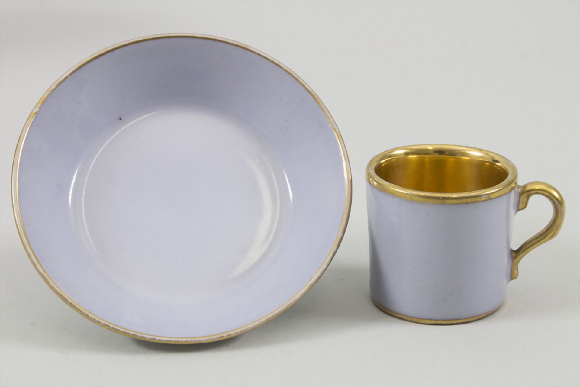 Miniatur Tasse mit Unterschale / A miniature tea cup and saucer, Böhmen, um 1900Mater