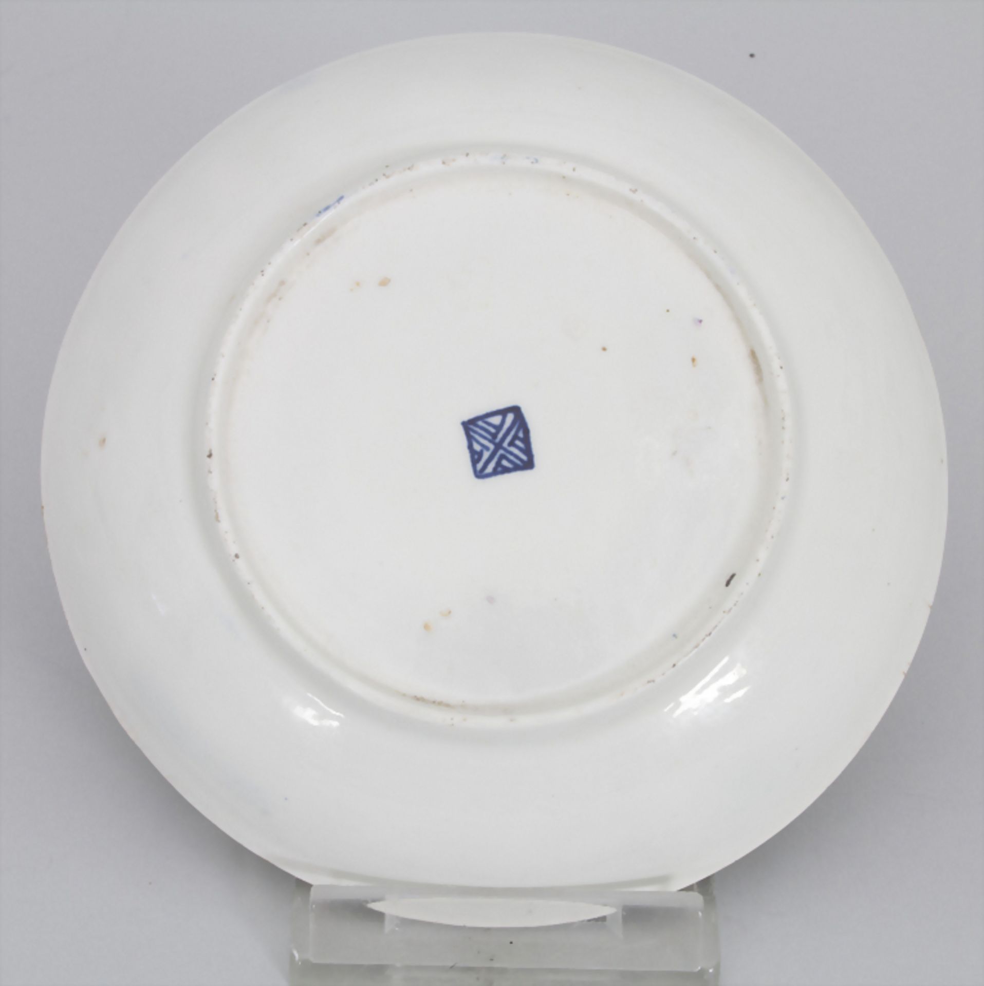 Frühe Unterschale / An early first period dish with landscapes and fruits, Worcester, um 1755-7 - Bild 4 aus 7