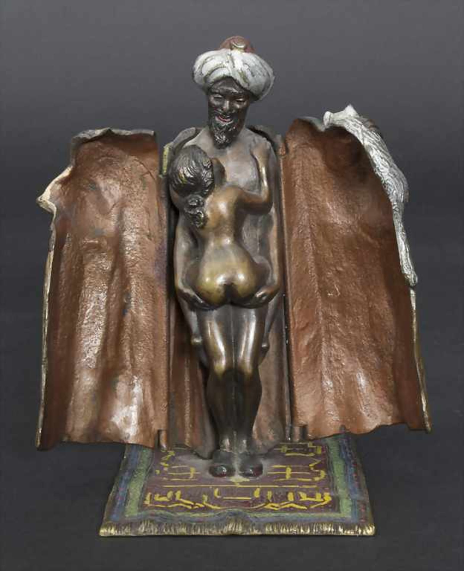 Wiener Bronze von Xaver Bergmann, Erotika-Figur 'Orientale mit Katze' / An erotic figure 'An Ara